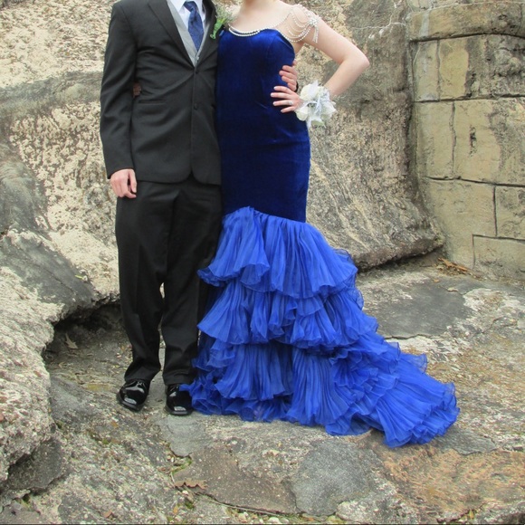 custom formal gown 💙 - Picture 7 of 8